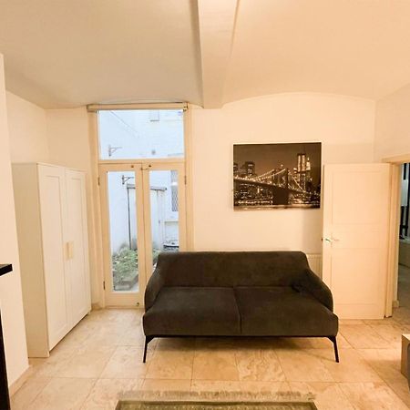 Apartment Moments From Hyde Park Londra Esterno foto