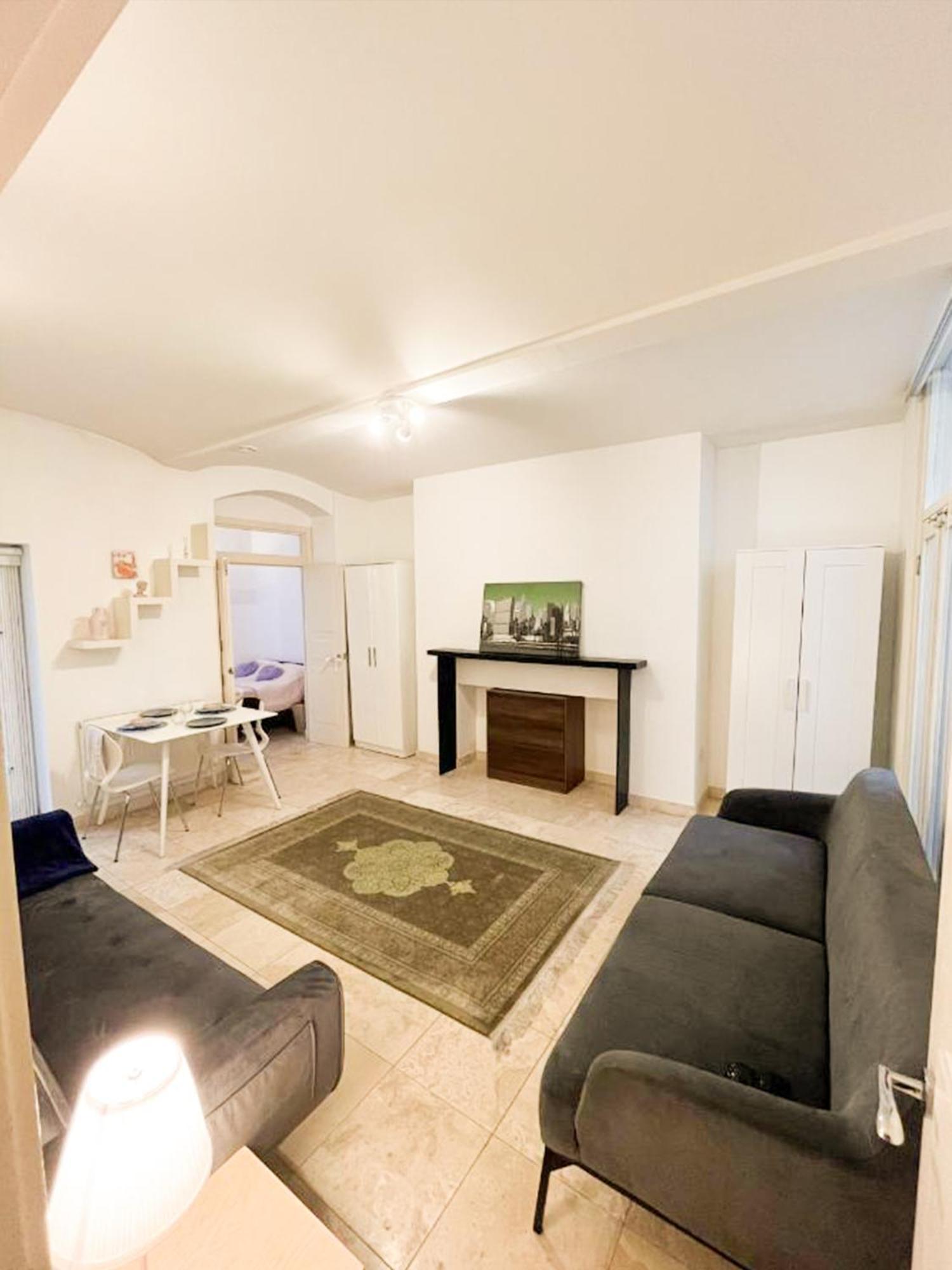 Apartment Moments From Hyde Park Londra Esterno foto