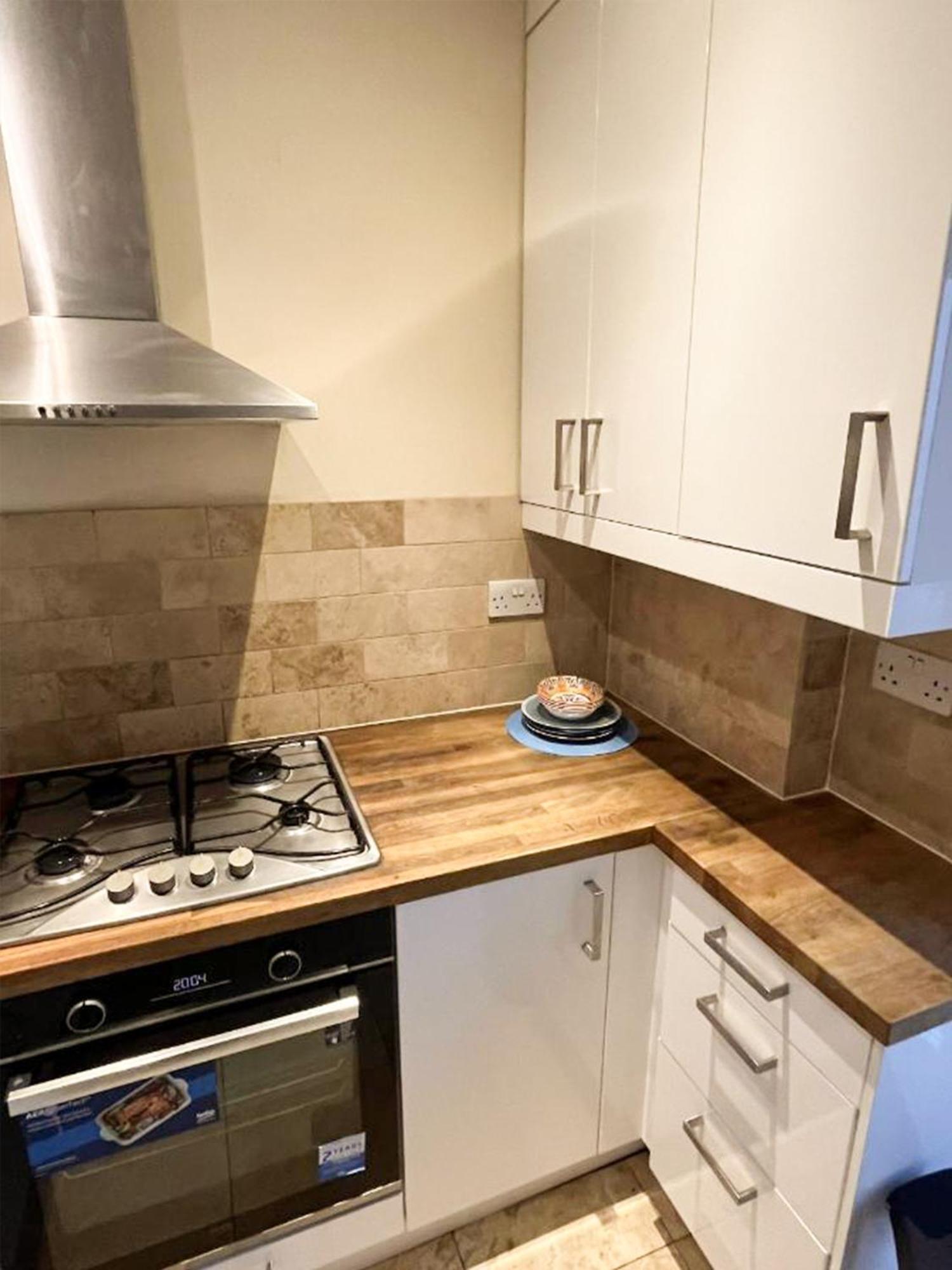 Apartment Moments From Hyde Park Londra Esterno foto